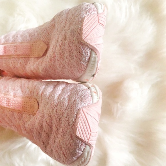 Asics Hypergel Kenzen Ankle High Running Sneaker - Picture 4 of 9